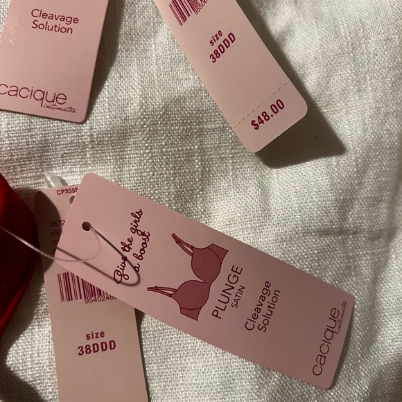 NWT Cacique Plunge cleavage solution bra lot - Picture 4 of 4